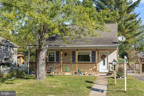 176 Cabbel Dr, Manassas Park, VA 20111