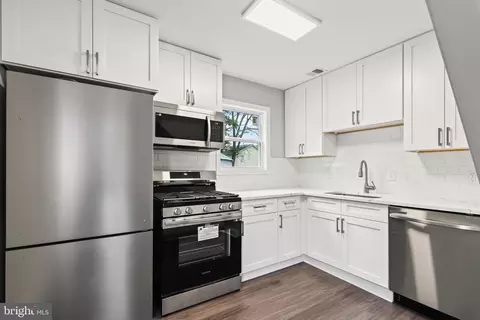 102 Forrest St, Manassas Park, VA 20111 photo 6