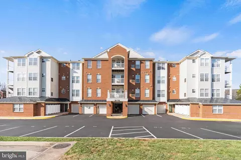 9712 Handerson Pl UNIT 101, Manassas Park, VA 20111