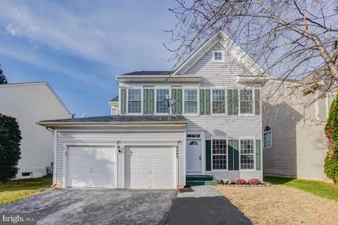 9243 Stephanie St, Manassas Park, VA 20111 photo 3