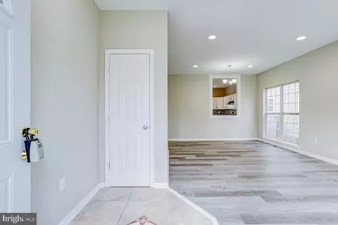9243 Stephanie St, Manassas Park, VA 20111 photo 4