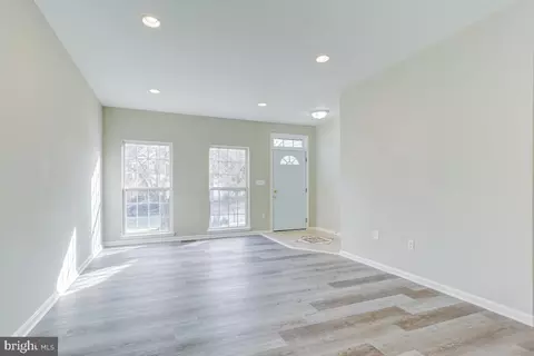 9243 Stephanie St, Manassas Park, VA 20111 photo 6