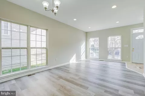 9243 Stephanie St, Manassas Park, VA 20111 photo 8