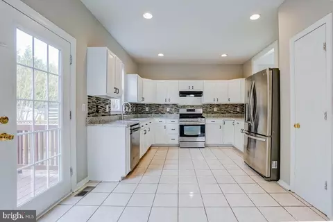 9243 Stephanie St, Manassas Park, VA 20111 photo 16