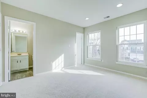 9243 Stephanie St, Manassas Park, VA 20111 photo 32