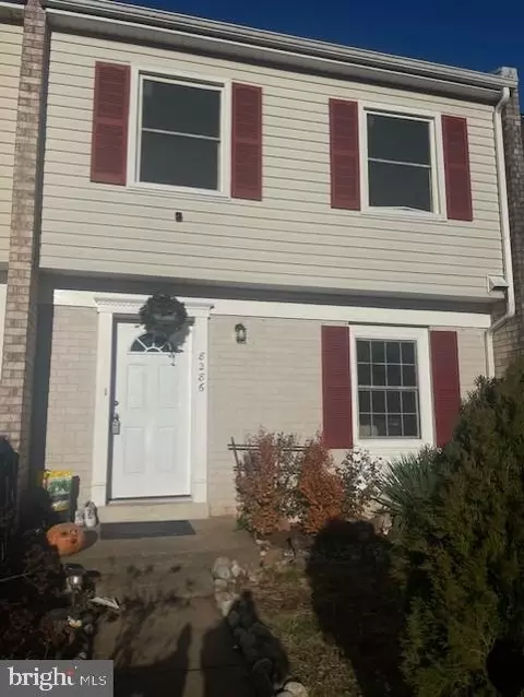 8286 White Pine Dr, Manassas Park, VA 20111