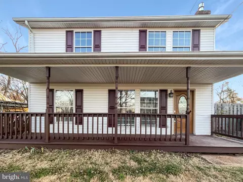 265 Moseby Dr, Manassas Park, VA 20111