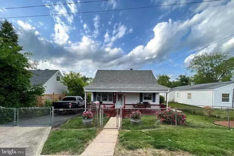 158 Holden Dr, Manassas Park, VA 20111