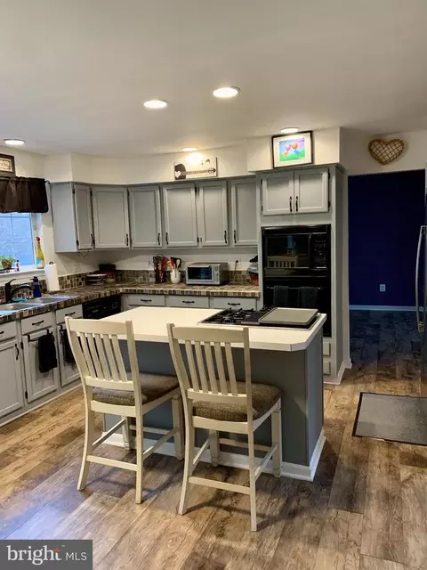 9305 Steve St, Manassas Park, VA 20111 photo 3