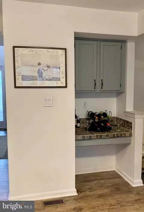 9305 Steve St, Manassas Park, VA 20111 photo 4