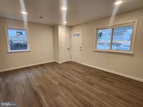 212 Cabbel Dr, Manassas Park, VA 20111 photo 5