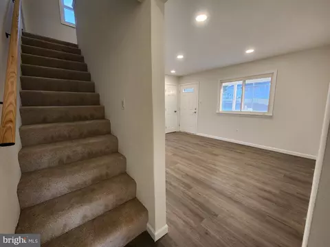 212 Cabbel Dr, Manassas Park, VA 20111 photo 24