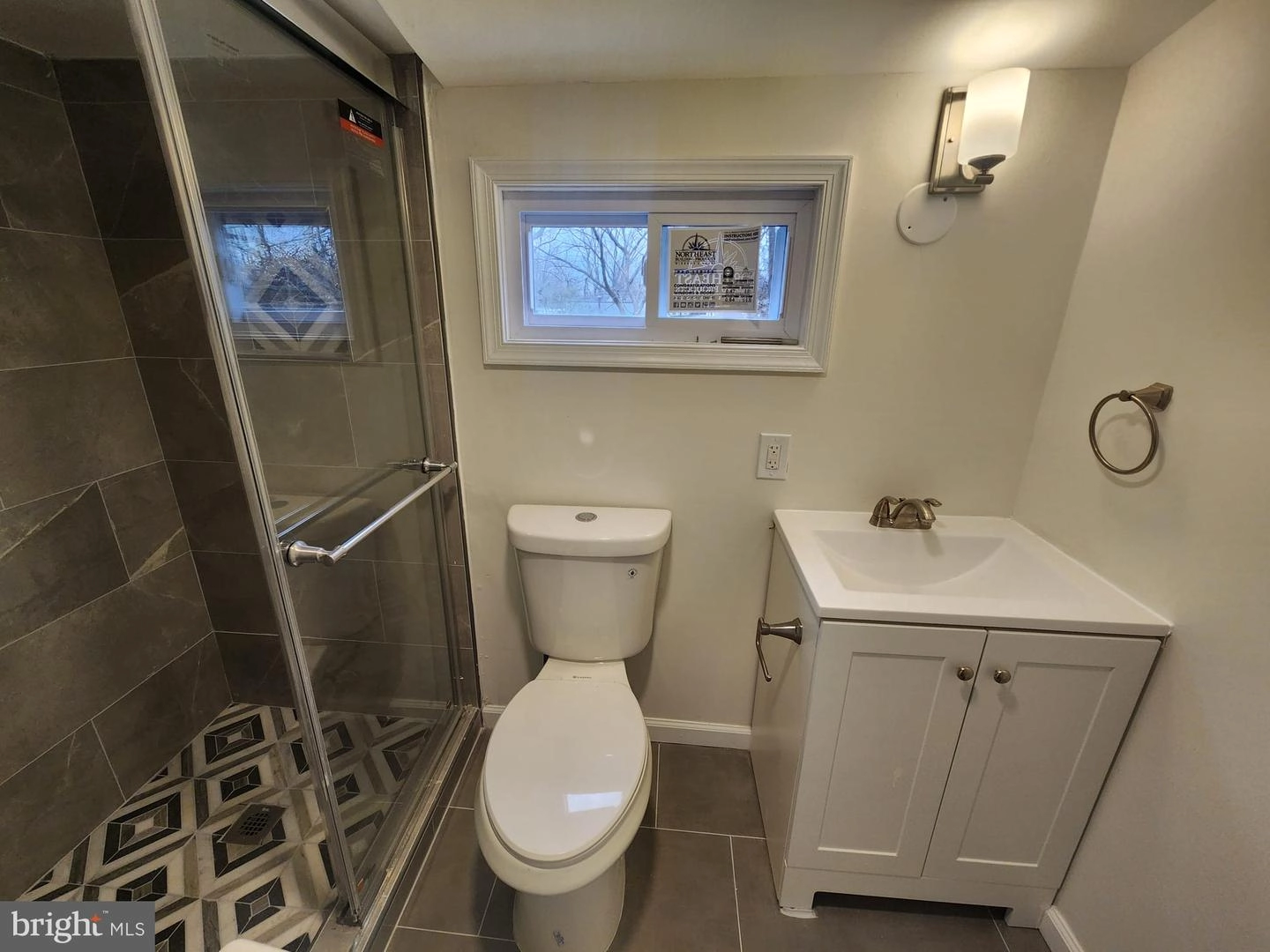 212 Cabbel Dr, Manassas Park, VA 20111 photo 4