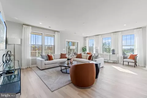 211 Park Central Ter #B, Manassas Park, VA 20111