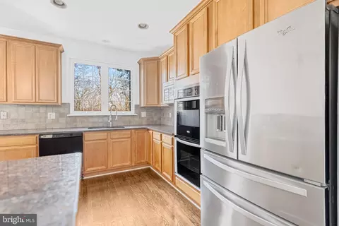 9782 Corbett Pl, Manassas Park, VA 20111 photo 16