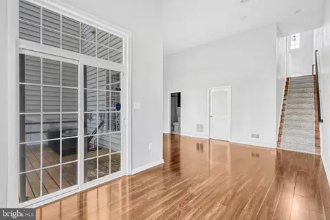 9782 Corbett Pl, Manassas Park, VA 20111 photo 6