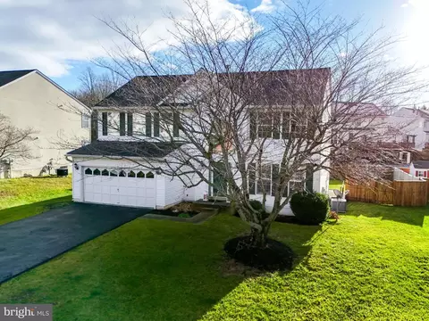 Exterior - 9185 Matthew Dr, Manassas Park, VA 20111 photo 4 of 9