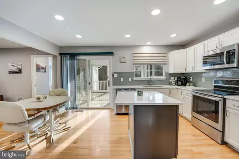 Kitchen - 9185 Matthew Dr, Manassas Park, VA 20111 photo 1 of 5