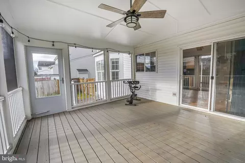 Exterior - 9185 Matthew Dr, Manassas Park, VA 20111 photo 6 of 9