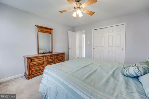 Bedroom - 9185 Matthew Dr, Manassas Park, VA 20111 photo 6 of 7