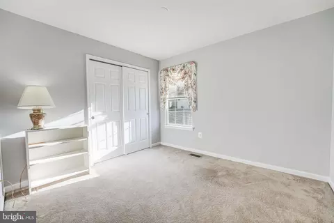 Bedroom - 9185 Matthew Dr, Manassas Park, VA 20111 photo 4 of 7