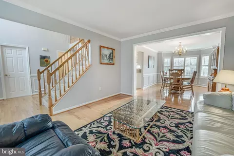 Living - 9185 Matthew Dr, Manassas Park, VA 20111 photo 3 of 8