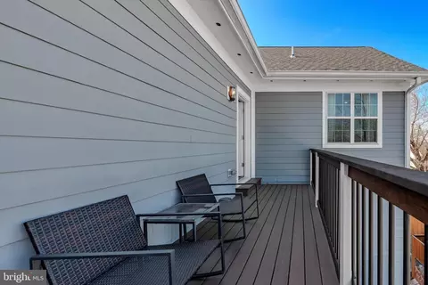 Exterior - 108 Luxor St, Manassas Park, VA 20111 photo 7 of 12