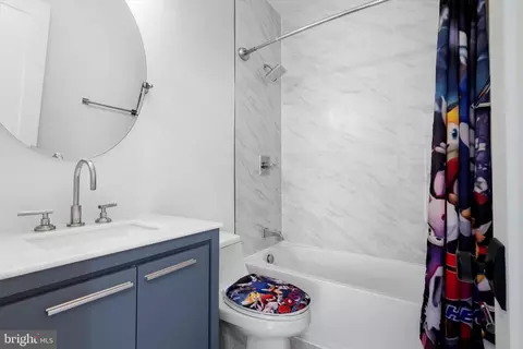 Bath - 108 Luxor St, Manassas Park, VA 20111 photo 6 of 6