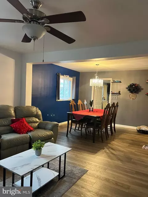 Living - 161 Colburn Dr, Manassas Park, VA 20111 photo 1 of 2
