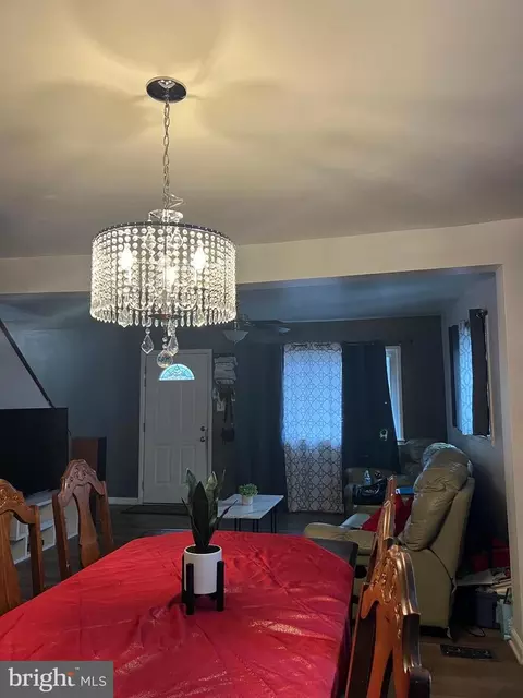 Dining - 161 Colburn Dr, Manassas Park, VA 20111 photo 2 of 4