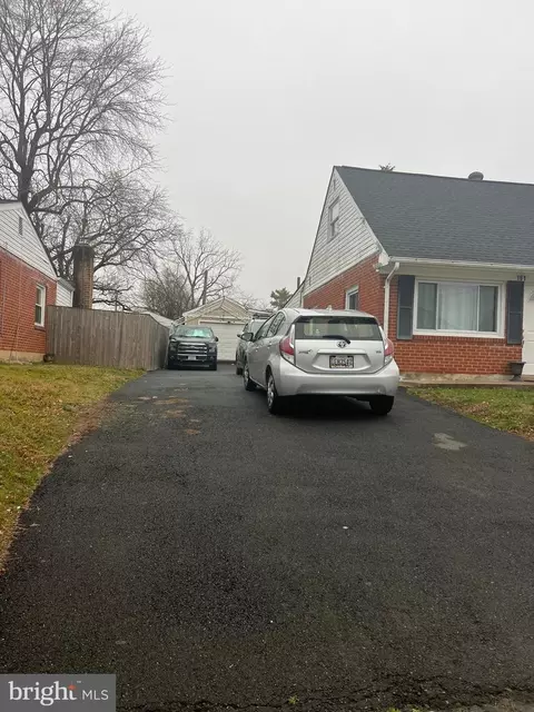 Exterior - 161 Colburn Dr, Manassas Park, VA 20111 photo 2 of 10