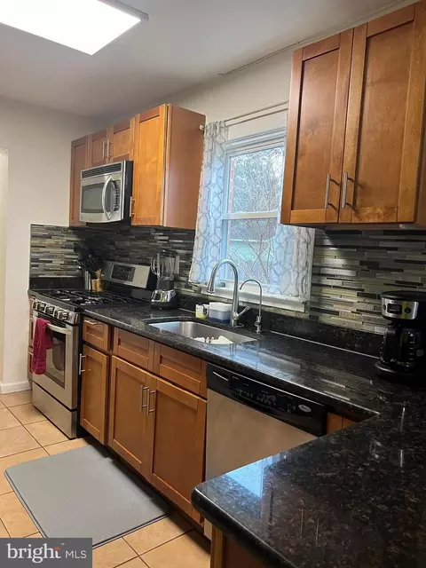 Kitchen - 161 Colburn Dr, Manassas Park, VA 20111 photo 1 of 3