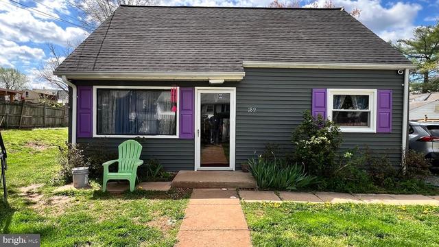 189 Holden Dr, Manassas Park, VA 20111