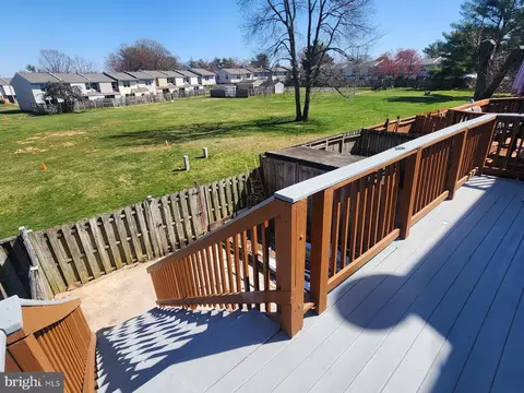 Exterior - 8636 Cartwright Ct, Manassas Park, VA 20111 photo 4 of 5