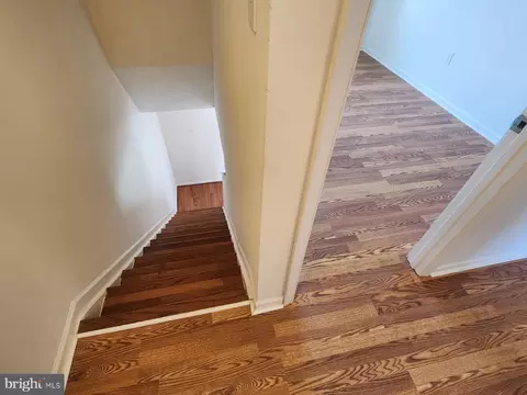 Entry Way - 8636 Cartwright Ct, Manassas Park, VA 20111 photo 3 of 4