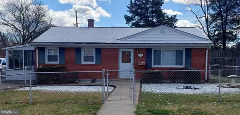 171 Colburn Dr, Manassas Park, VA 20111