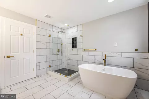 Bath - 102 Sheldon St, Manassas Park, VA 20111 photo 5 of 9