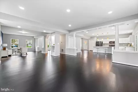 Entry Way - 102 Sheldon St, Manassas Park, VA 20111 photo 7 of 14
