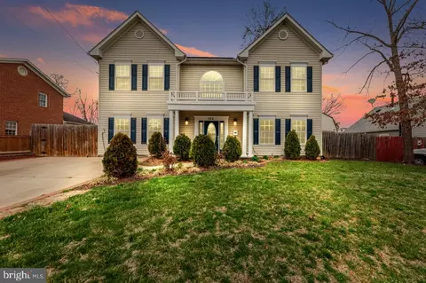 Exterior - 102 Sheldon St, Manassas Park, VA 20111 photo 1 of 4