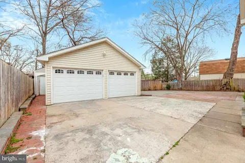 Exterior - 102 Sheldon St, Manassas Park, VA 20111 photo 3 of 4