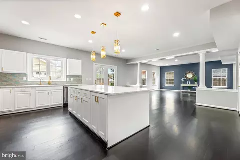 Entry Way - 102 Sheldon St, Manassas Park, VA 20111 photo 11 of 14