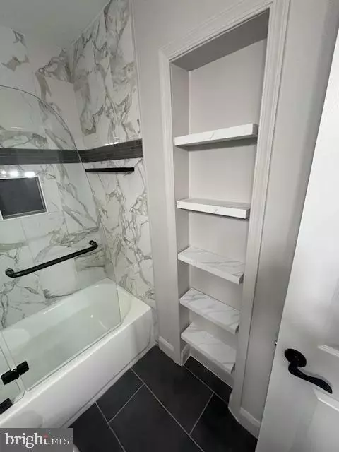 202 Holden Dr, Manassas Park, VA 20111 photo 13