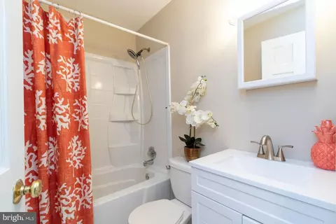 253 Cabbel Dr, Manassas Park, VA 20111 photo 18