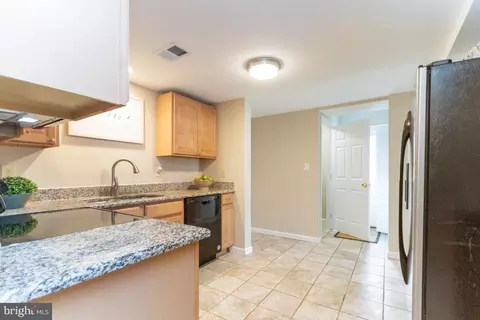 253 Cabbel Dr, Manassas Park, VA 20111 photo 5
