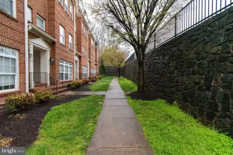 9514 Walker Way #28, Manassas Park, VA 20111