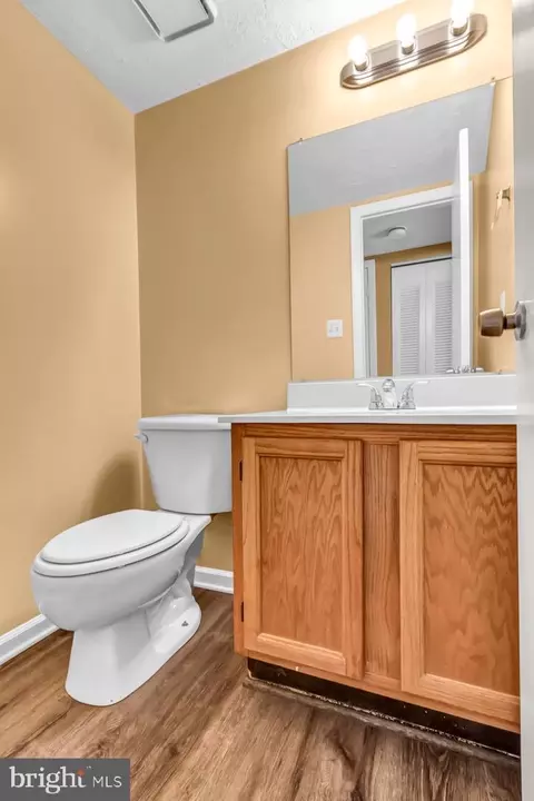 Bath - 8627 Cartwright Ct, Manassas Park, VA 20111 photo 1 of 4