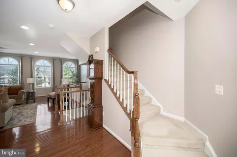 Entry Way - 9037 Belo Gate Dr, Manassas Park, VA 20111 photo 3 of 3