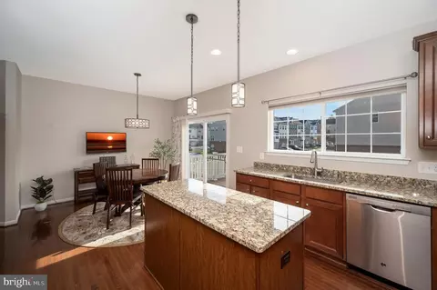 Kitchen - 9037 Belo Gate Dr, Manassas Park, VA 20111 photo 5 of 5