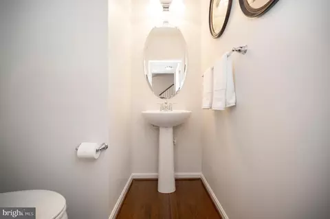 Bath - 9037 Belo Gate Dr, Manassas Park, VA 20111 photo 1 of 6
