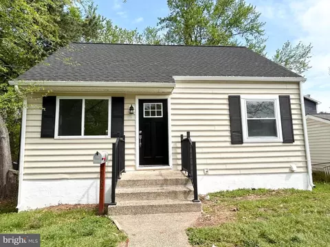 102 Meeker St, Manassas Park, VA 20111